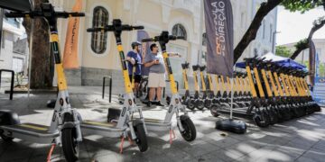Recife lança serviço de patinetes elétricos