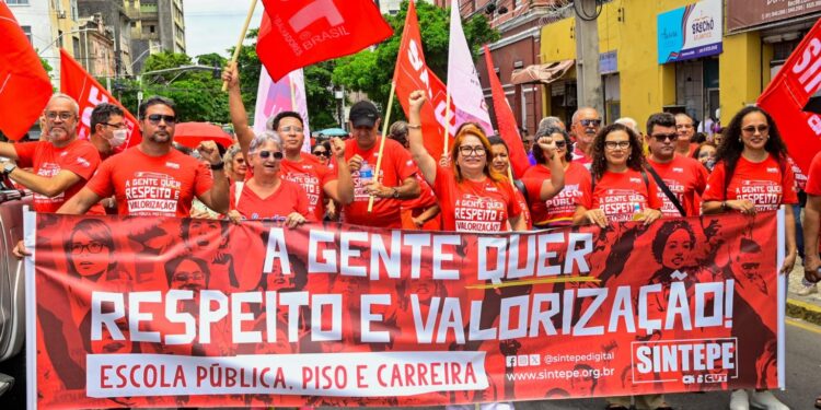 Sintepe realiza mobilização por campanha salarial de 2026