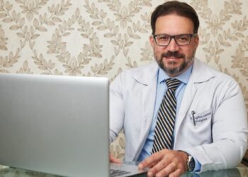 Cirurgia robótica para câncer de próstata entra na lista da ANS