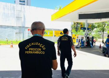 Procon-PE notifica postos e distribuidoras na RMR após alta no preço da gasolina