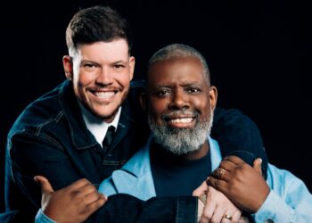 Péricles e Ferrugem desembarcam no Recife para estreia de “As Vozes”