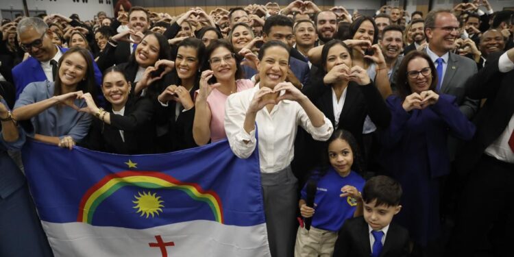 Governadora Raquel Lyra comanda a formatura de 230 novos policiais científicos