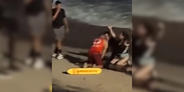 Adolescente de 12 anos morre após tentar salvar irmãs de afogamento na praia de Boa Viagem