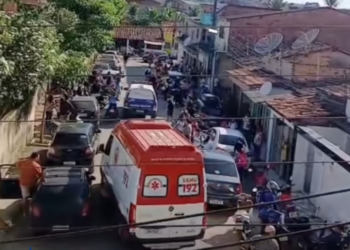 Aluno esfaqueia colegas em escola estadual em Barreiros