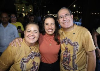 Ressaltando a fé do povo pernambucano, governadora Raquel Lyra prestigia missa de encerramento da Festa de Nossa Senhora dos Prazeres, em Jaboatão dos Guararapes