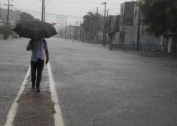 Aulas são suspensas diante das fortes chuvas em Pernambuco