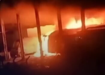 Incêndio destrói seis ônibus em garagem no Agreste de Pernambuco