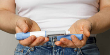 Anvisa proíbe canetas emagrecedoras Gluconex e Tirzedral, marcas trazidas do Paraguai