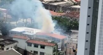 Duas pessoas ficam feridas após incêndio atingir restaurante no bairro da Torre, no Recife