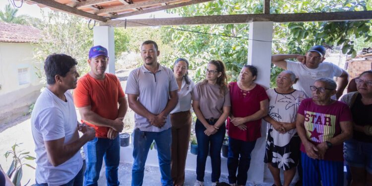 Deputada Débora Almeida articula entrega de máquinas agrícolas fortalece produção rural na comunidade Repartição, em Brejão