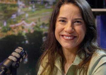 Governadora Raquel Lyra apresenta balanço da gestão em entrevista à rádio Hits FM