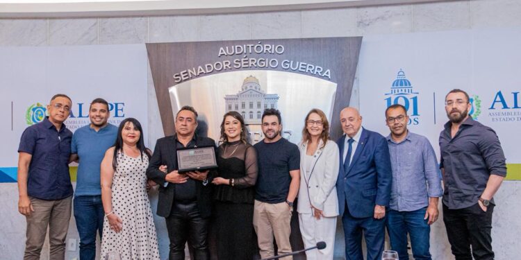 Alepe homenageia os 40 anos do Rei das Coxinhas e destaca trajetória de empreendedorismo pernambucano