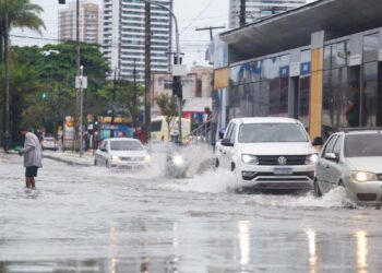 Recife registra duas mortes após deslizamento em Dois Unidos