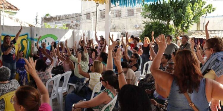Professores de Olinda realizam paralisação nesta sexta-feira