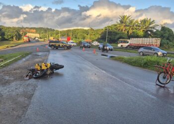 Ciclista morre após ser atropelado por carro e micro-ônibus na BR-101