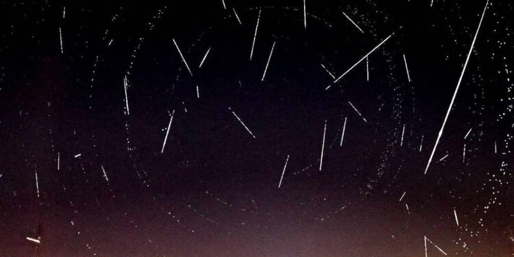 Pico da chuva de meteoros ocorre entre quinta e sexta