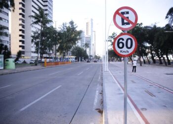 Limite de velocidade da Avenida Boa Viagem será reduzido para 50 km/h após obras na orla