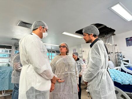 Governo vai apurar causas da queda de parte do forro do teto do Hospital da Restauração