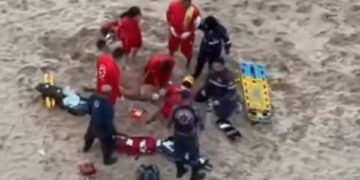 Idoso morre afogado na Praia de Piedade, em Jaboatão