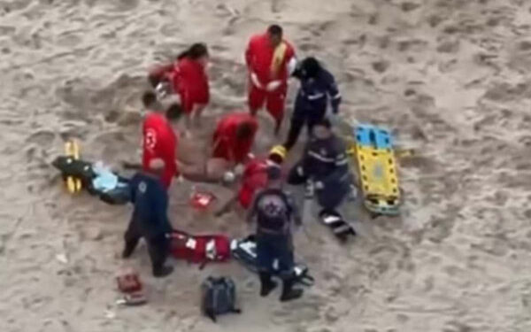 Idoso morre afogado na Praia de Piedade, em Jaboatão