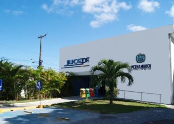Governo de Pernambuco zera esteira de processos e volta a analisar demandas do próprio dia na Jucepe