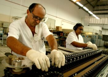 Pernambuco tem 2ª maior alta industrial do país e lidera crescimento da indústria de transformação no Brasil