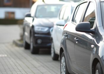 Usar carro de passeio para campanha política exige alteração do contrato do seguro auto