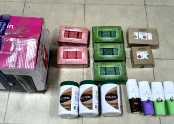 Passageira do Amazonas é presa no Aeroporto do Recife com mais de 12 kg de cocaína em embalagens de cosméticos
