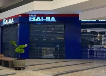Casas Bahia demite 3 mil funcionários e fecha quase 300 lojas em agosto