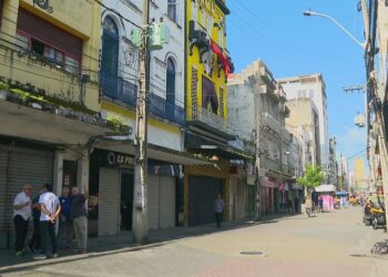 Rua da Imperatriz, símbolo do comércio do Centro do Recife, será reaberta para carros depois de quase 50 anos