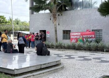 Bancários paralisam atividades por 24 horas nesta quinta-feira (20)