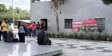 Bancários paralisam atividades por 24 horas nesta quinta-feira (20)
