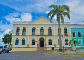 Olinda convoca 600 aprovados em seleção simplificada para atuar na rede municipal de ensino