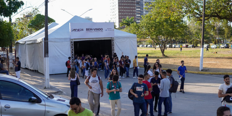 Empresa Júnior de Administração promove a UFPE no Mercado