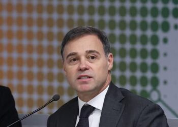 Após manifestação da PGR, Mendonça deve levar relatório sobre Moraes e Vorcaro ao plenário do STF na próxima semana