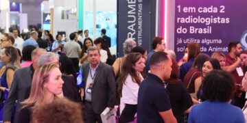 HospitalMed 2026 abriu programação reunindo autoridades, lideranças da saúde e empreendedores em Pernambuco