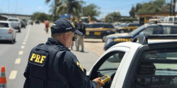 Feriado de Finados: PRF intensifica fiscalização e combate a infrações graves em Pernambuco