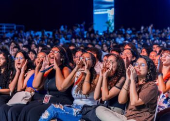 Classic Hall recebe grandes nomes da educação em festival que une preparação para o ENEM, inspiração e música