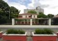 EUA fecham embaixada e consulados no Brasil, incluindo o do Recife, e suspendem atendimentos