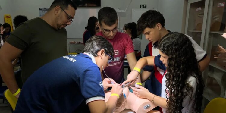Ainda em dúvida sobre qual graduação seguir? Evento em Jaboatão aproxima estudantes da rotina profissional