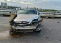 Motorista morre ao colidir carro com caminhão na BR-232, no Curado, Zona Oeste do Recife